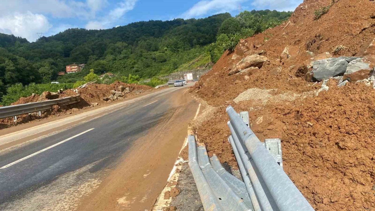 Zonguldak-İstanbul karayolunda ulaşım tek şeritten sağlanıyor
