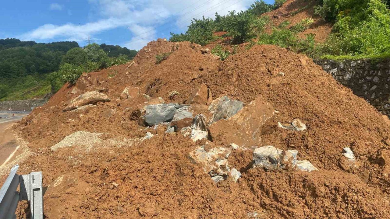 Zonguldak-İstanbul karayolunda ulaşım tek şeritten sağlanıyor