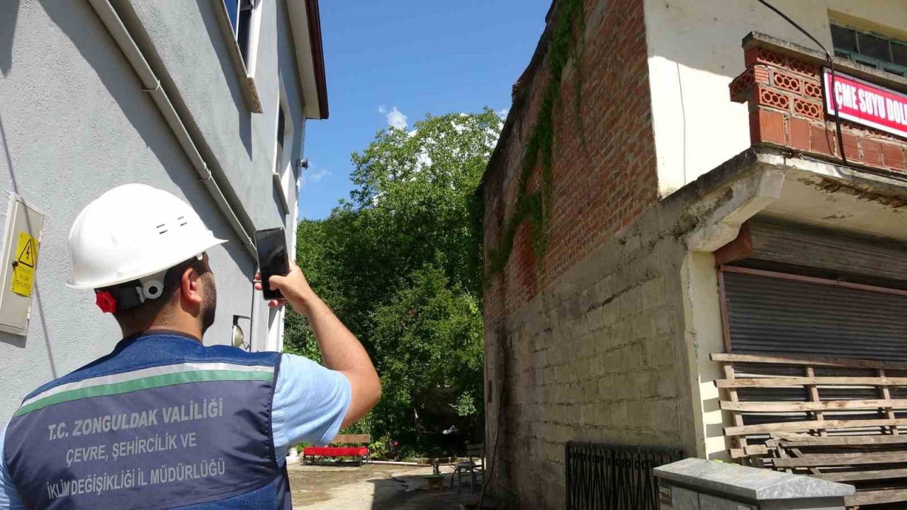 Karapınar beldesinde hasar tespit çalışmaları başladı