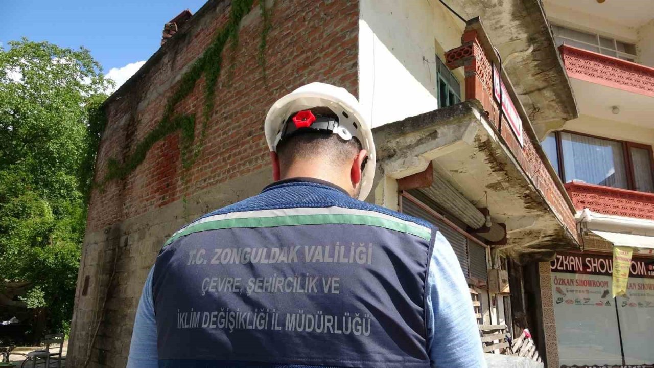 Karapınar beldesinde hasar tespit çalışmaları başladı