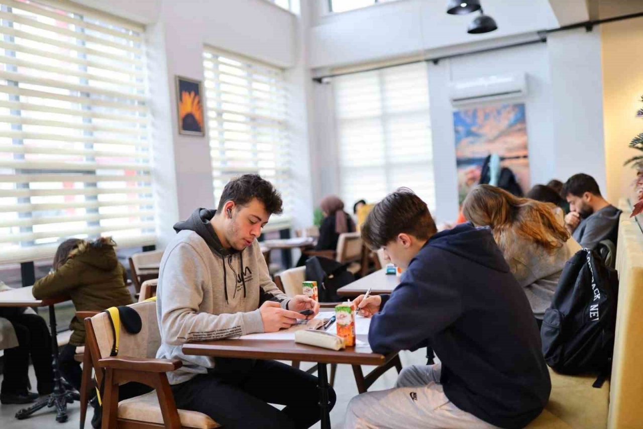 Aksaray’da kitap konaklarında yaz tatili yoğunluğu