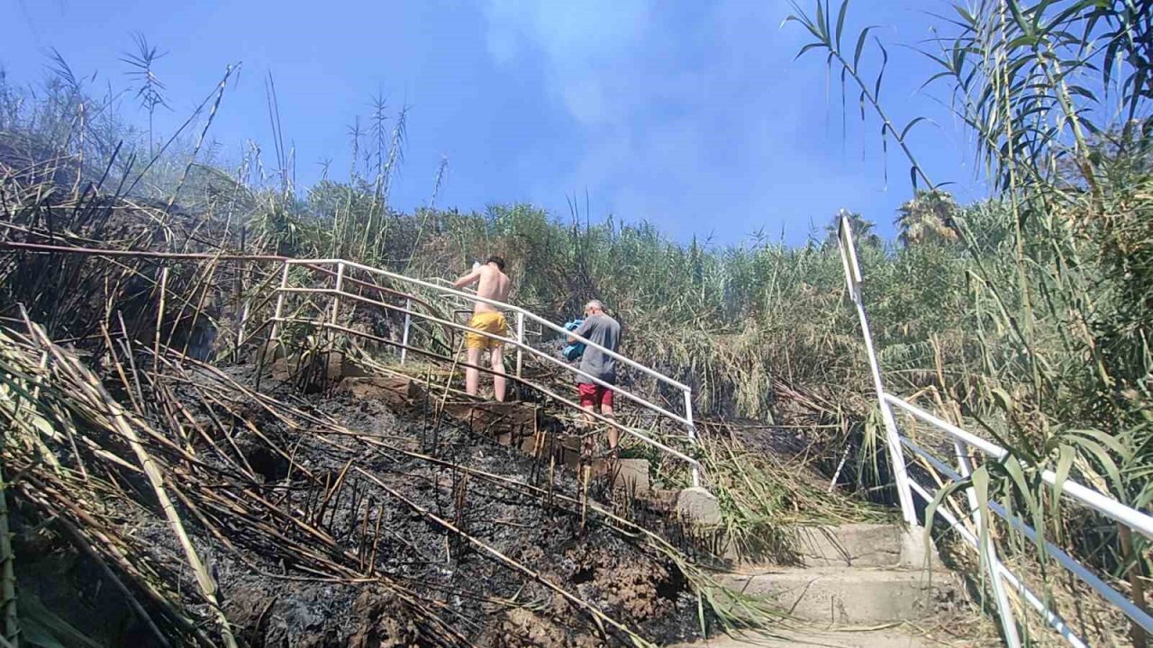 Dünyaca ünlü falezlerdeki yangın ağlattı