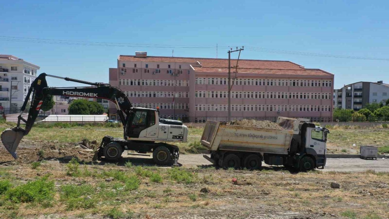 Aydın Büyükşehir Belediyesi Söke’de yol yapım çalışmalarına devam ediyor
