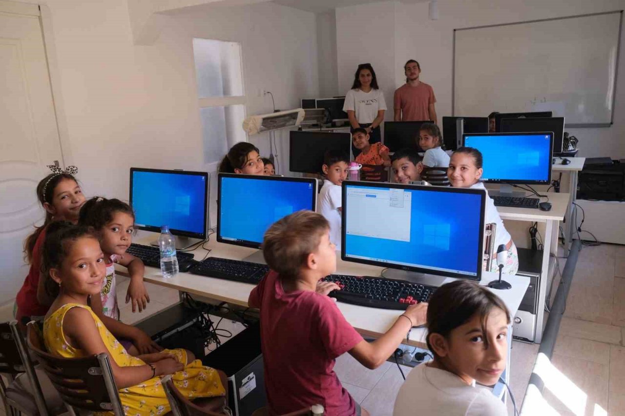 Ayvalık’ta çocuklar ve gençlere verimli tatil