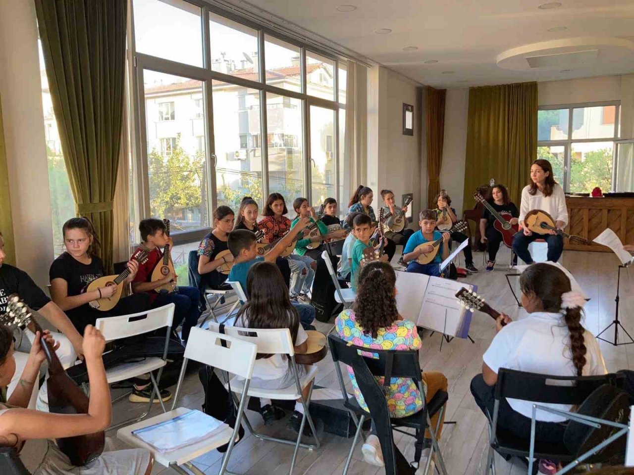 Ayvalık’ta çocuklar ve gençlere verimli tatil