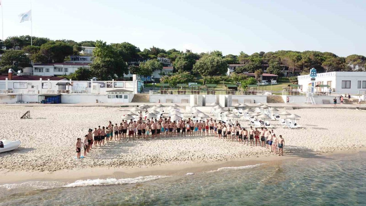Başakşehirli gençlerin Saros Körfezi’nde tatil keyfi