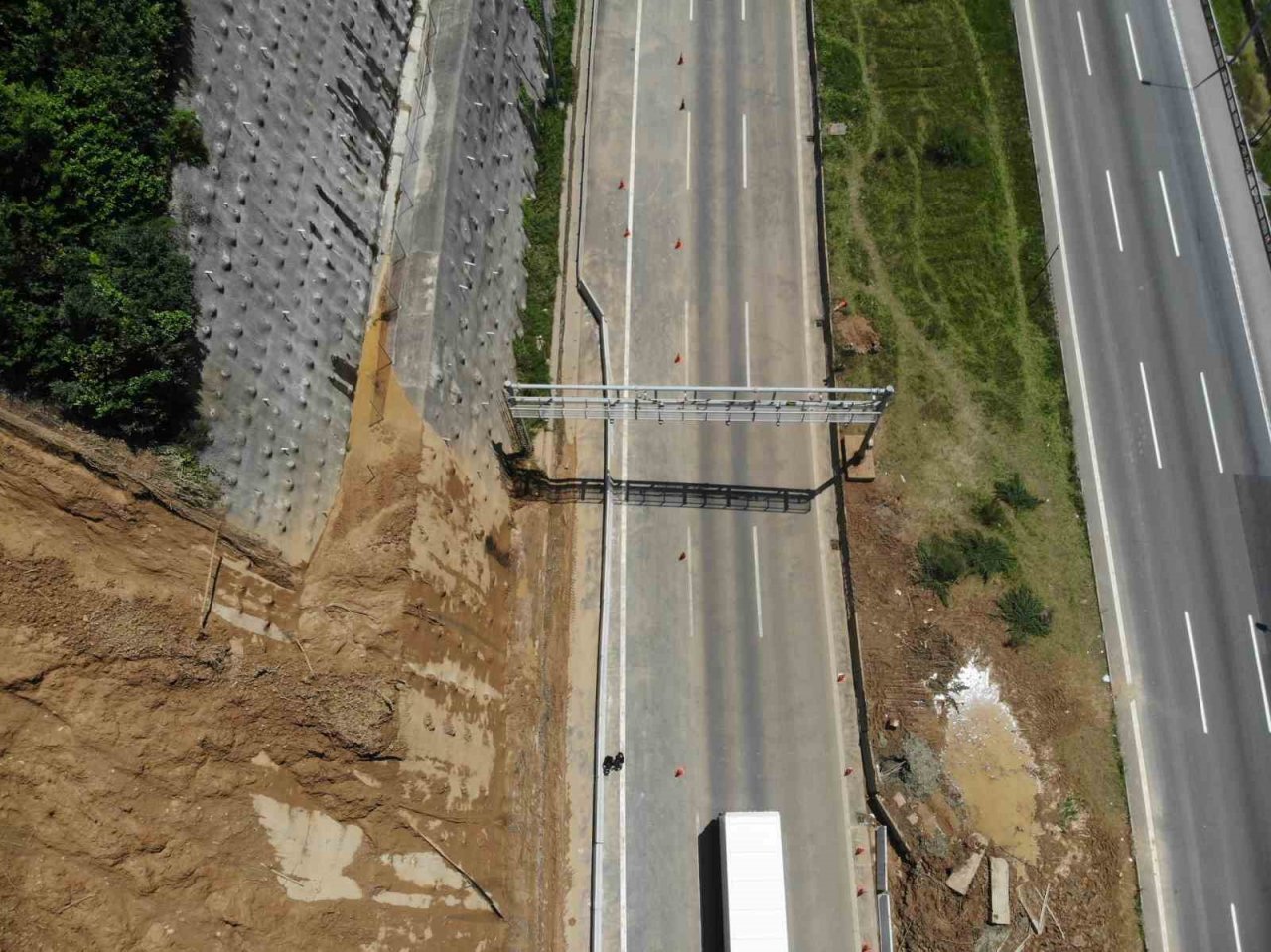 Bolu Dağı Tüneli’ndeki son durum dron ile görüntülendi