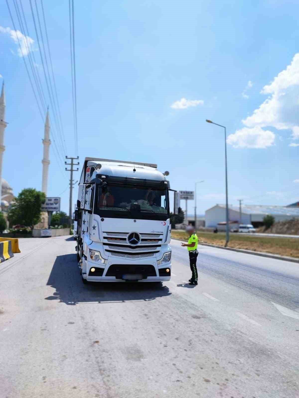 Burdur’da trafik denetimlerinde 18 araca ceza uygulandı
