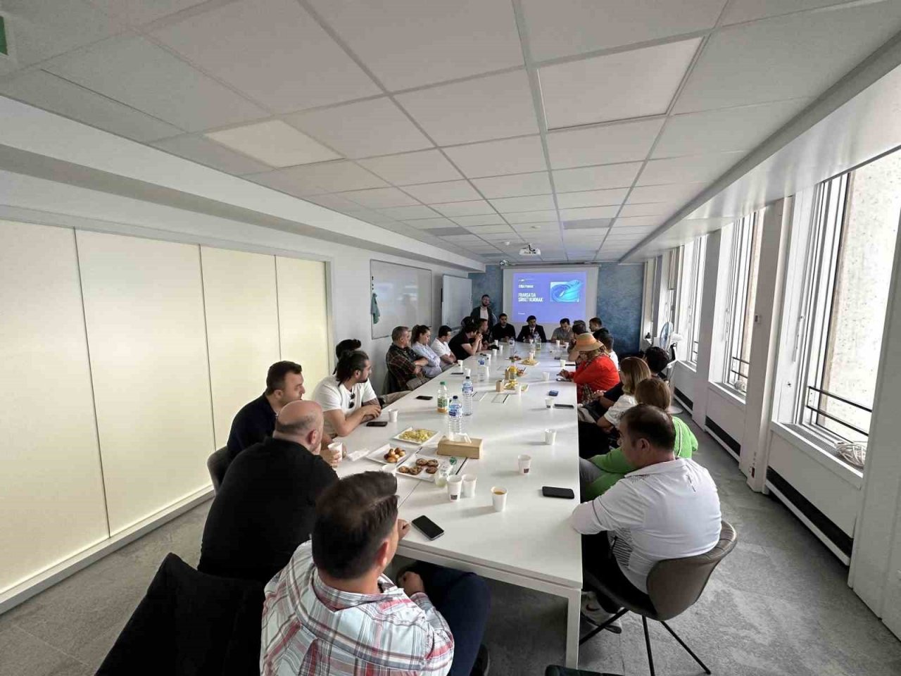 DTO, üyelerini fuarlara götürüyor