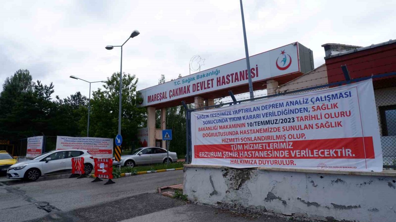 Hastane deprem riski sebebiyle kapatıldı
