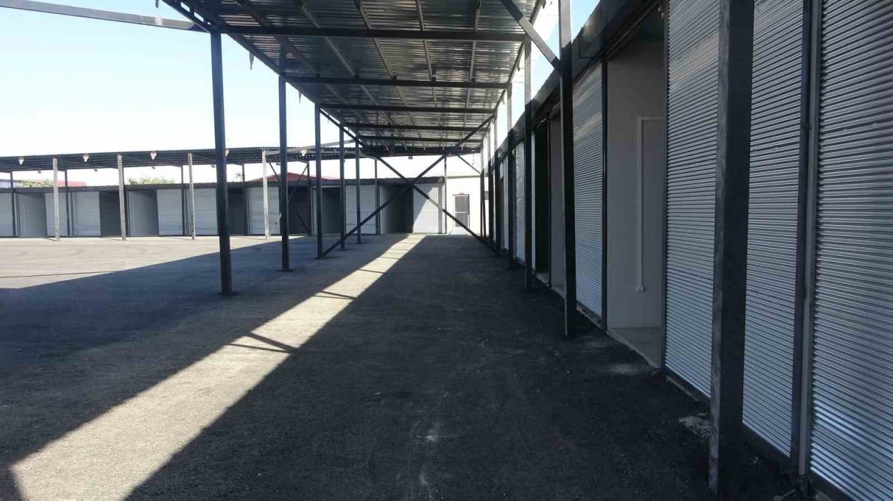 53 günde inşa edilen sebze halinde esnafın buruk mutluluğu