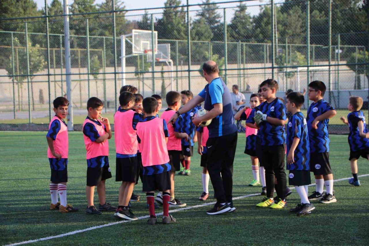 Elazığ Belediyesi ücretsiz yaz spor kursları başladı