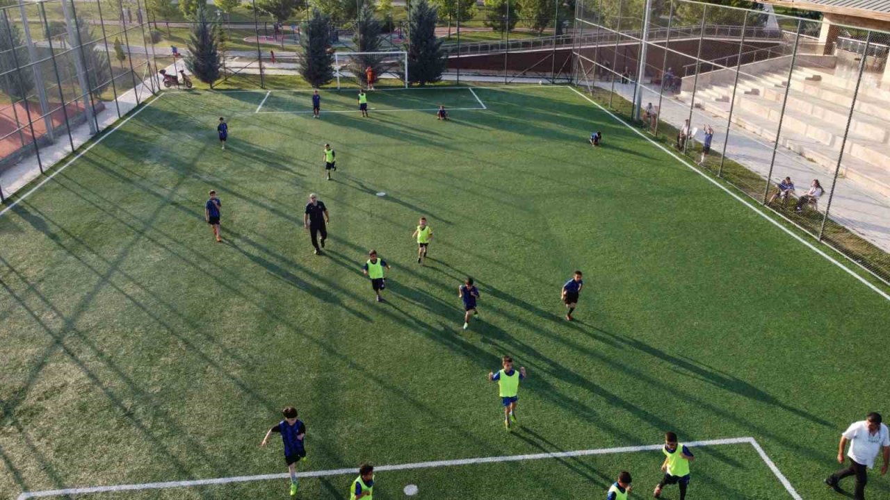 Elazığ Belediyesi ücretsiz yaz spor kursları başladı