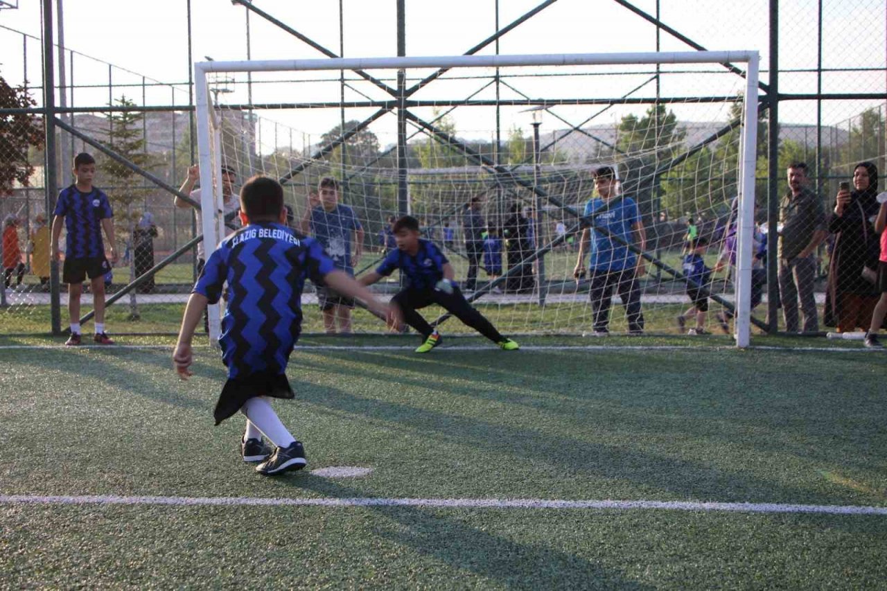 Elazığ Belediyesi ücretsiz yaz spor kursları başladı