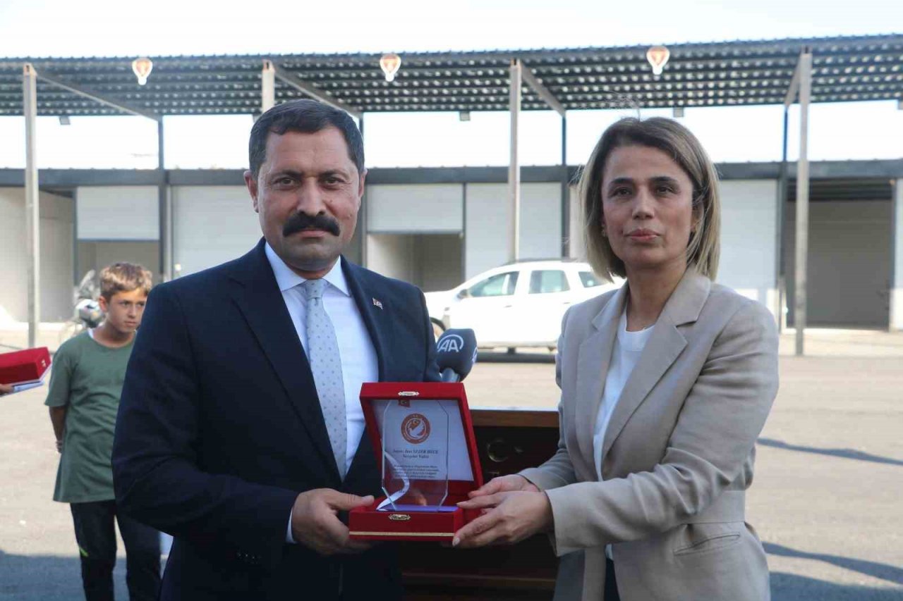 53 günde inşa edilen sebze halinde esnafın buruk mutluluğu