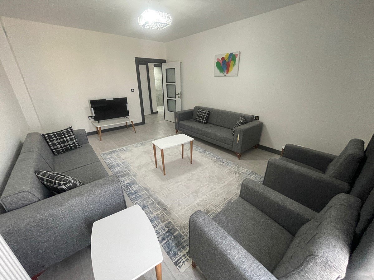 Depremden etkilenen Birecik’te örnek daire hazır hale geldi