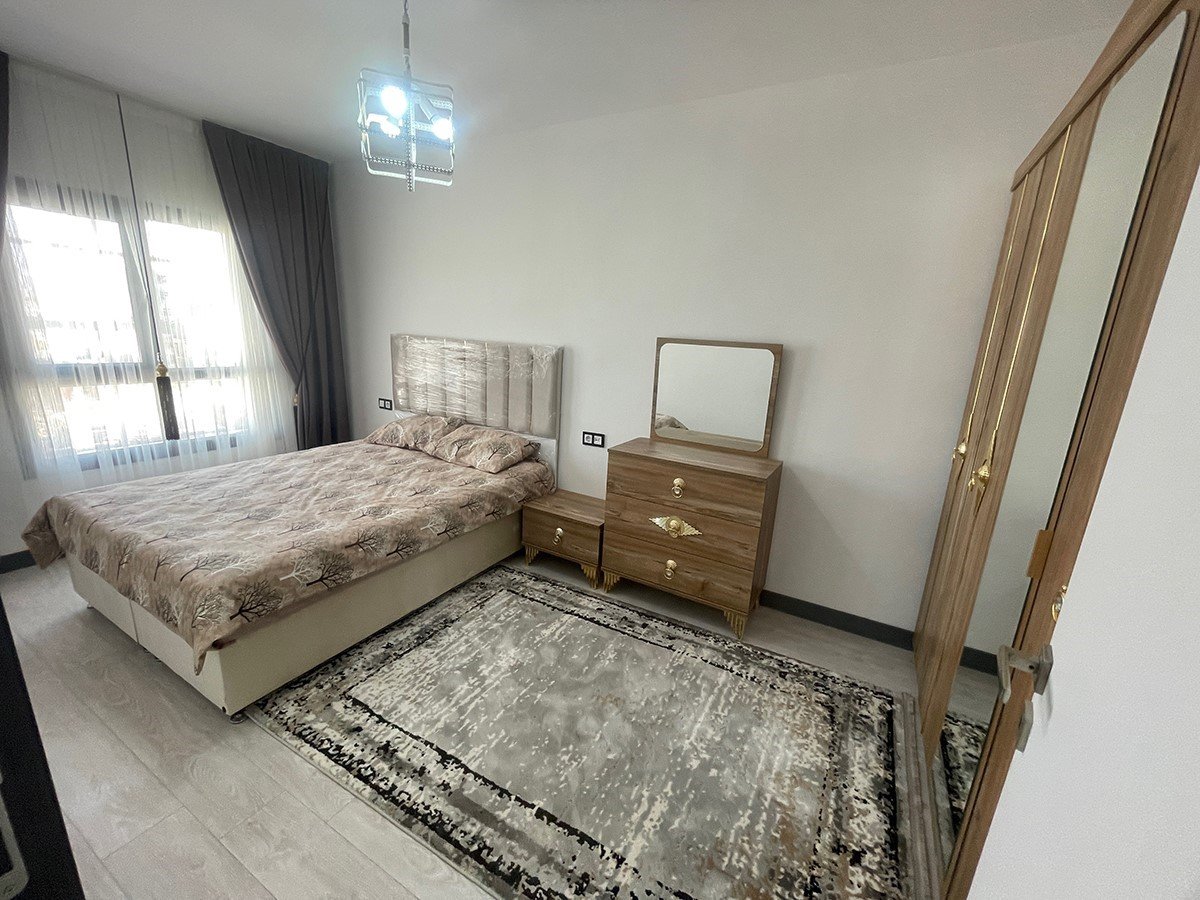 Depremden etkilenen Birecik’te örnek daire hazır hale geldi