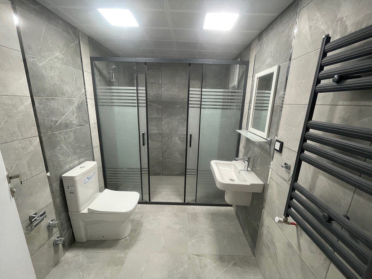 Depremden etkilenen Birecik’te örnek daire hazır hale geldi