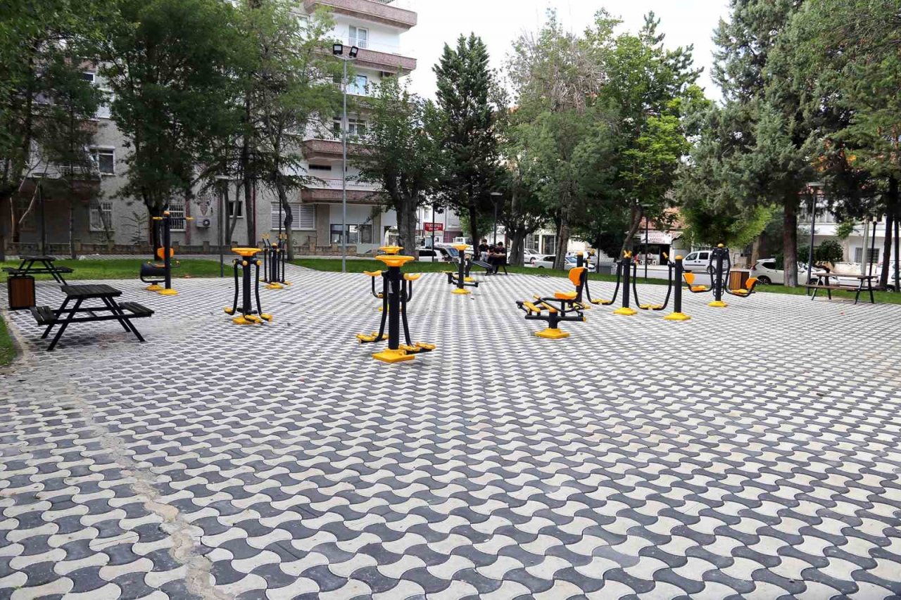 Karaman’da Türk Dil Parkı’nda yenileme çalışması yapıldı