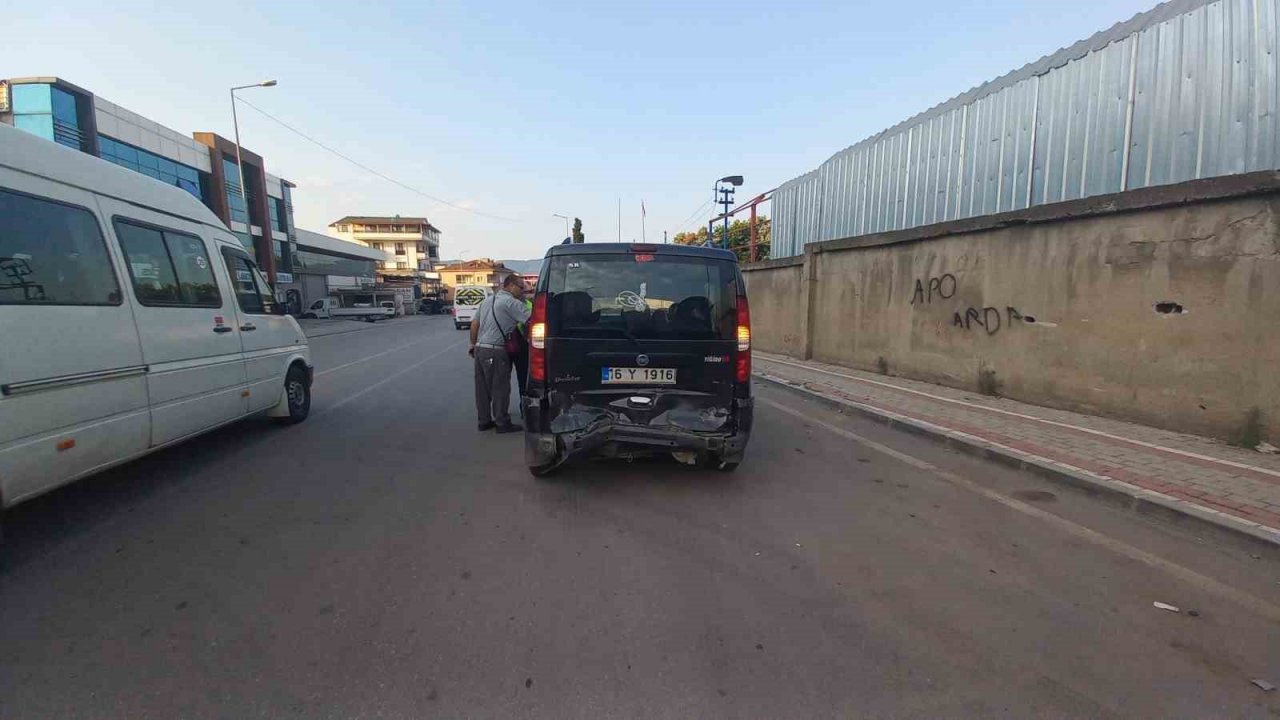 İşe gitmek için yola çıktı, alkollü sürücünün aracına arkadan çarpmasıyla şoke oldu