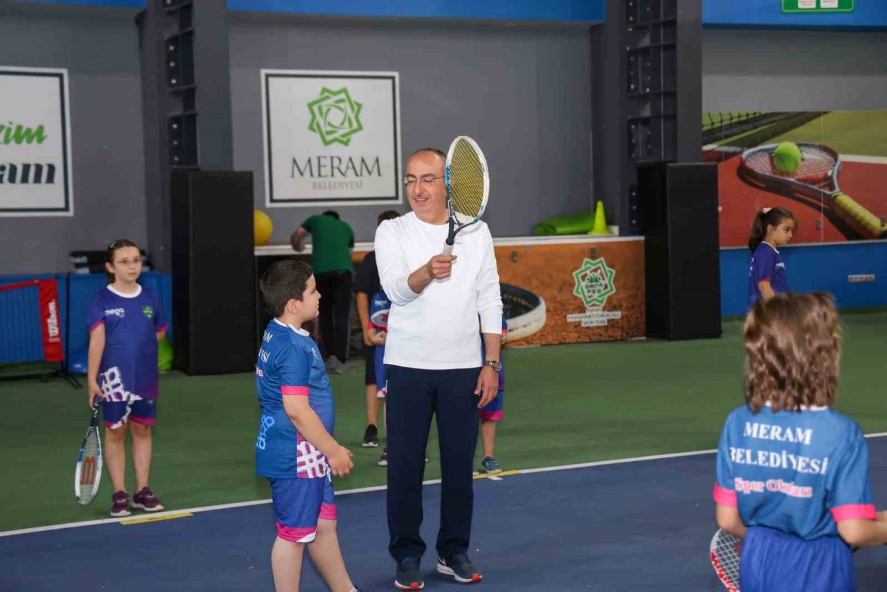 Başkan Kavuş, yaz spor okulu öğrencileriyle buluştu