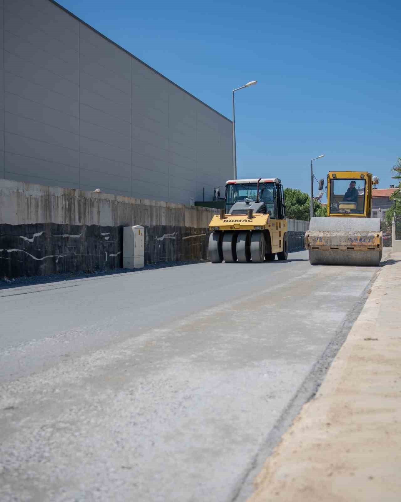 Kuşadası’nda Karaova ve Soğucak Mahalleleri’nde yollaryenilendi