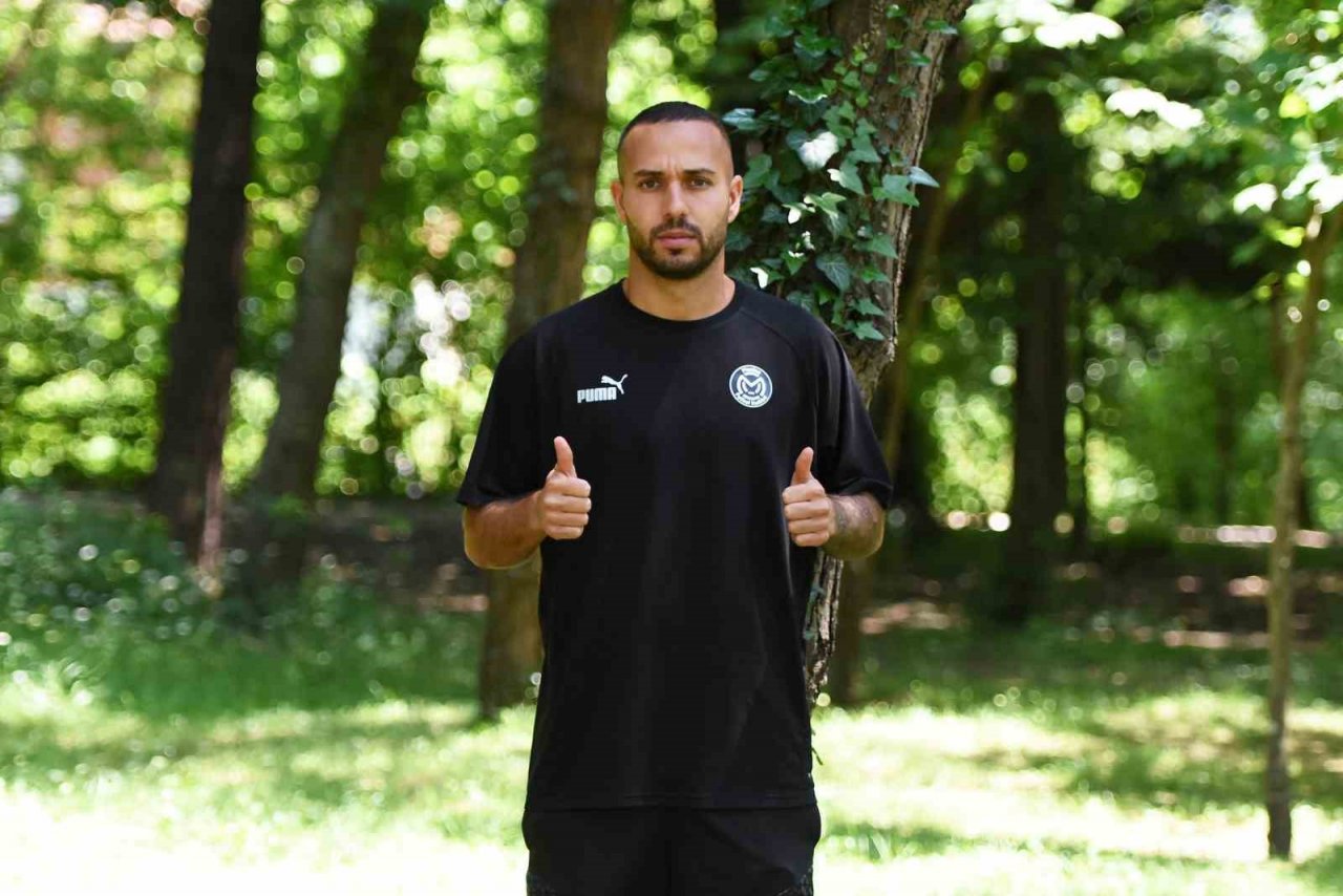 Kerim Frei: "Buraya şampiyonluk yaşamak ve Süper Lig’e çıkmak için geldim"