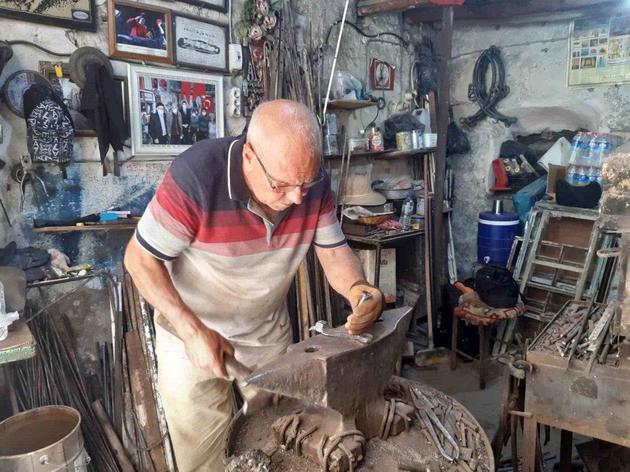 Mardin’de kapı sesleri 58 yıldır onun yaptığı tokmaklardan çıkıyor