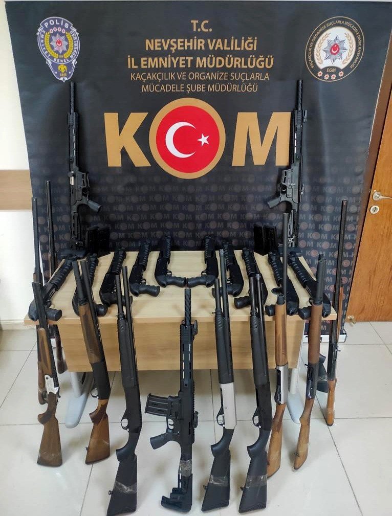 24 adet av tüfeğine el konuldu