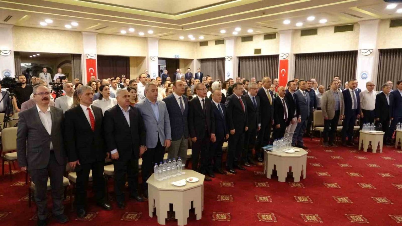 Trabzon’da “Türkiye Yüzyılı’nda Yerel Yönetimler Çalıştayı” düzenlendi