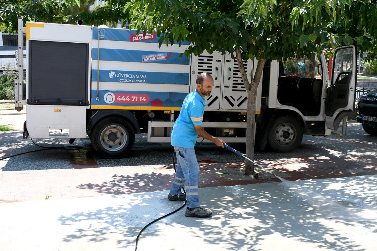 Başkan Günel: "Kent hijyeni bizim önceliğimizdir"