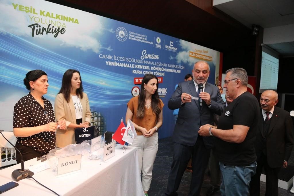 Samsun’da sosyal konut kura heyecanı