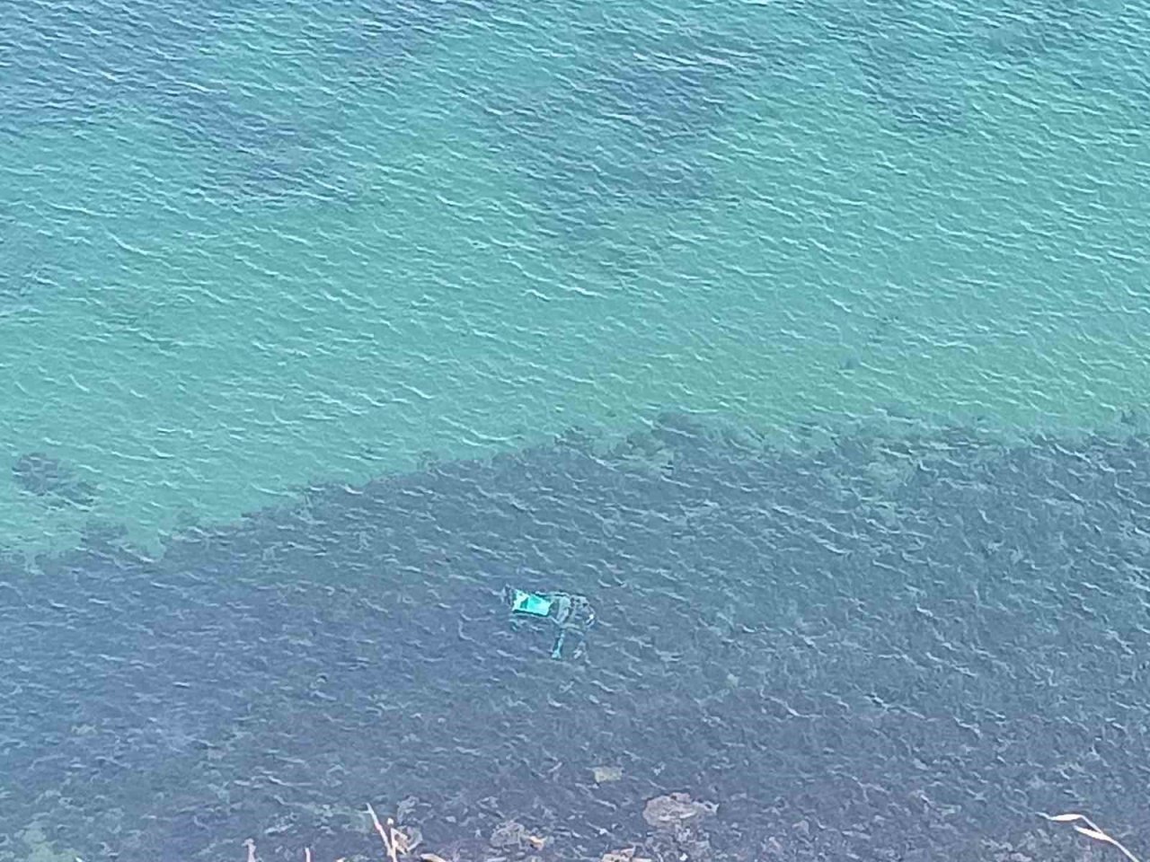 Manzara keyfi pahalıya mal oldu: Aracı uçurumdan aşağı yuvarlandı