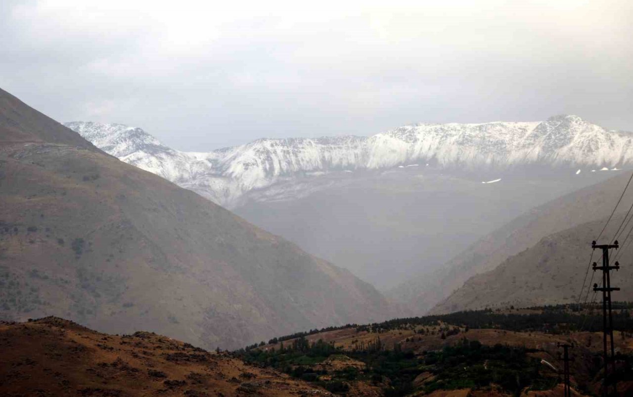 Temmuz ayında kar yağdı