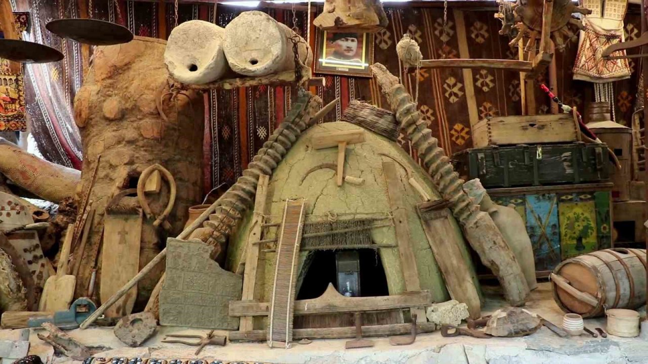 Çerkezce de oda anlamına gelen “Haceş” adının verildiği müze evi, ayda 2 bin kişiyi ağırlıyor