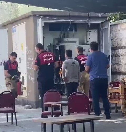 Alev alan trafo paniğe neden oldu