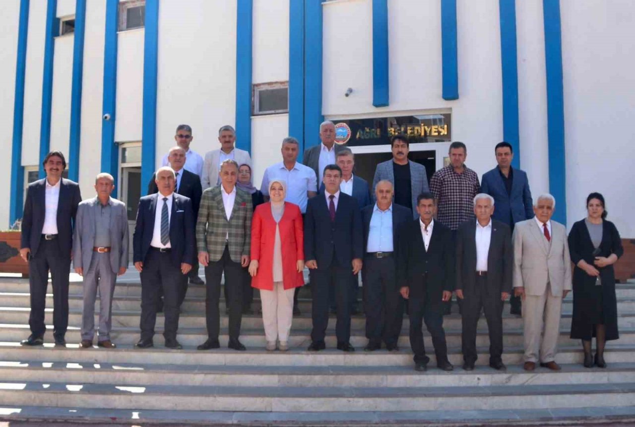 AKP Yerel Yönetimler Başkan Yardımcısı Köseoğlu Ağrı’ya geldi