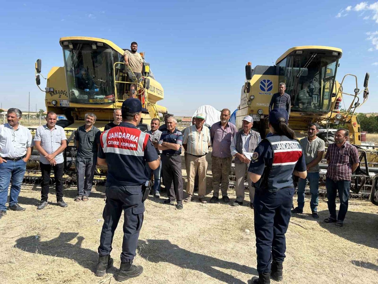 Jandarma tarım arazilerinde anız yangını eğitiminde