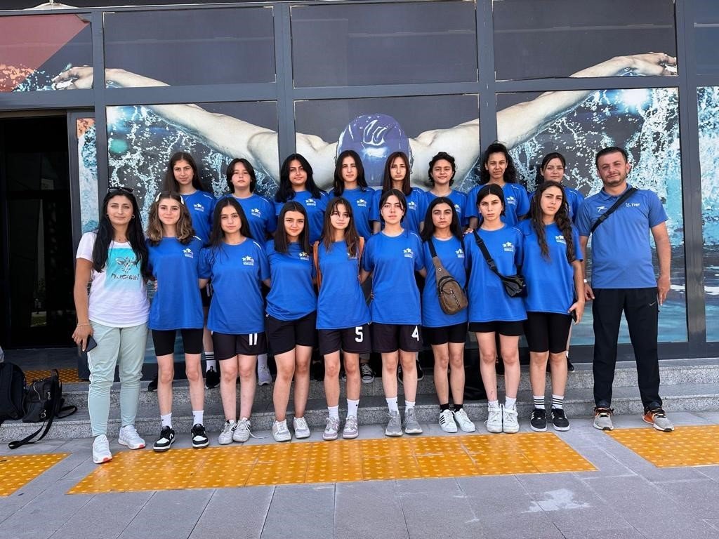 Hentbolda Kayseri takımları çeyrek finalde