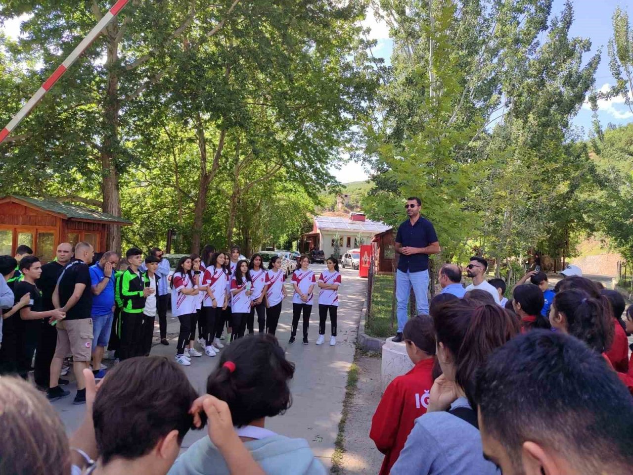 Sporcular Bingöl’ü gezdi