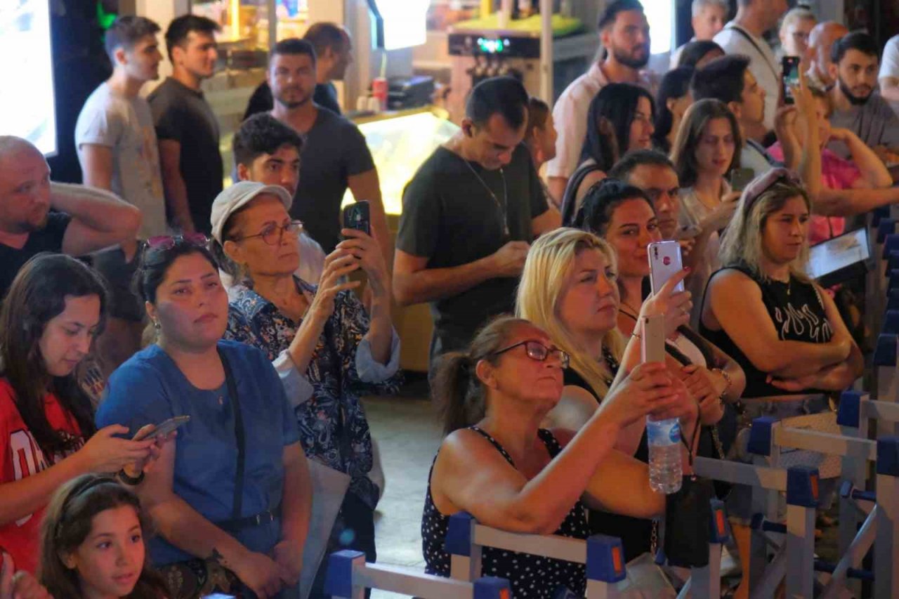 Aydın Büyükşehir Belediyesi’nden Kuşadası’nda yaz konseri