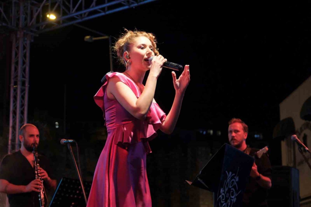 Aydın Büyükşehir Belediyesi’nden Kuşadası’nda yaz konseri