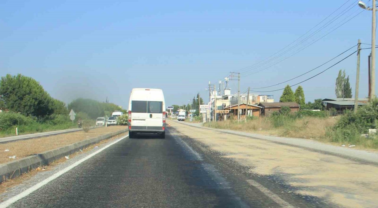 Aydın’da etkili olan çöl sıcakları asfalt eritti