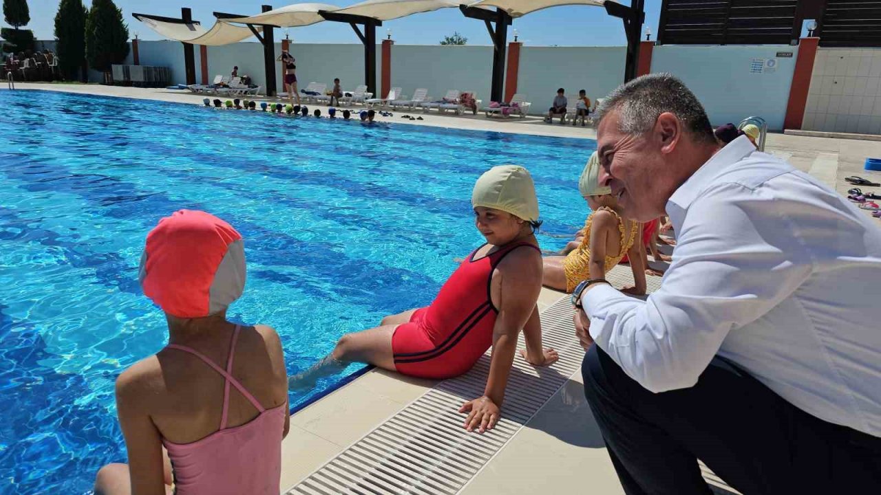 Buharkent’te yüzme bilmeyen kalmayacak