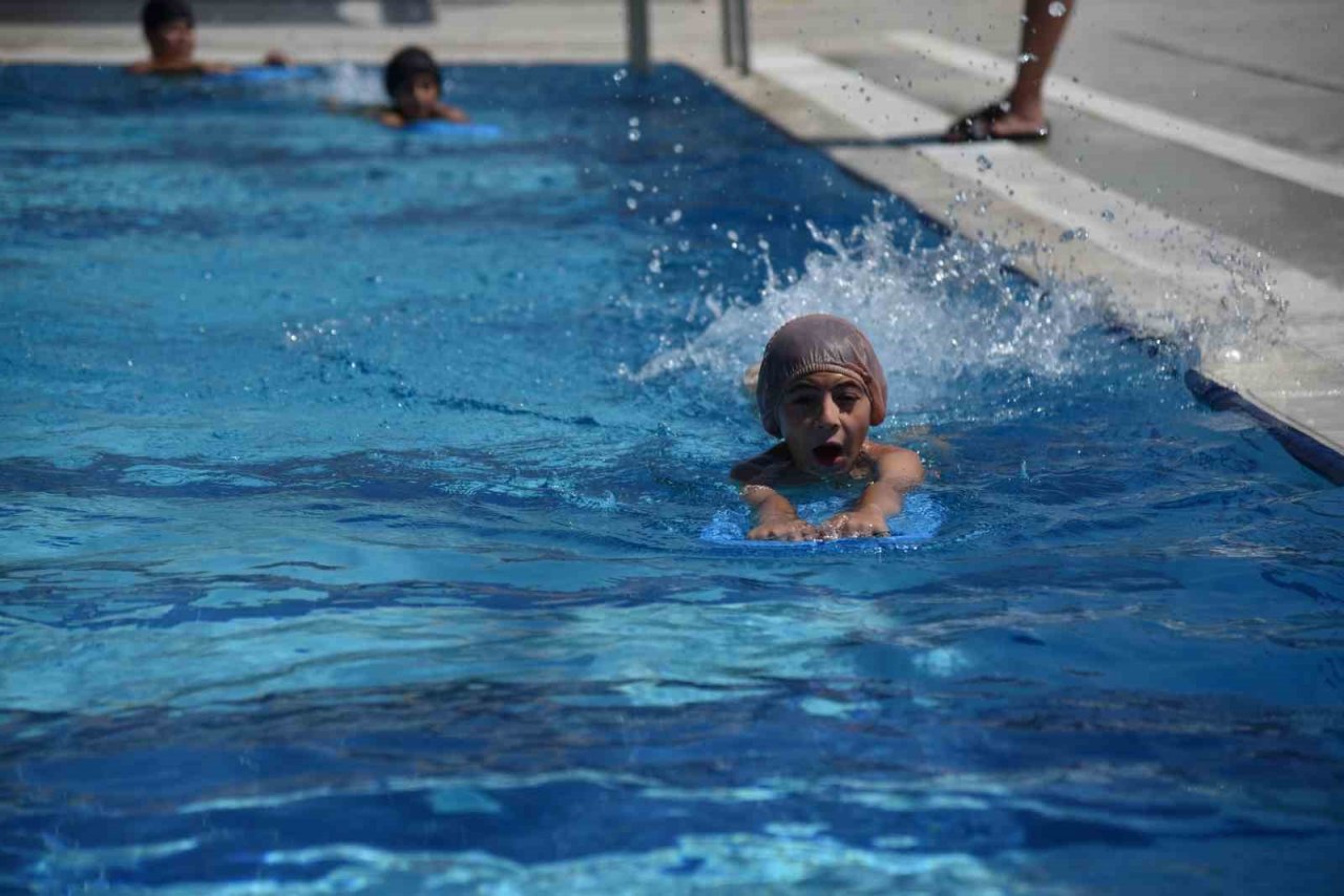 Buharkent’te yüzme bilmeyen kalmayacak