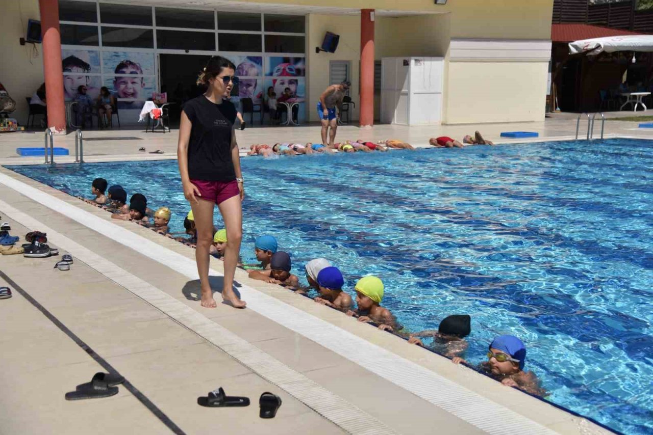 Buharkent’te yüzme bilmeyen kalmayacak