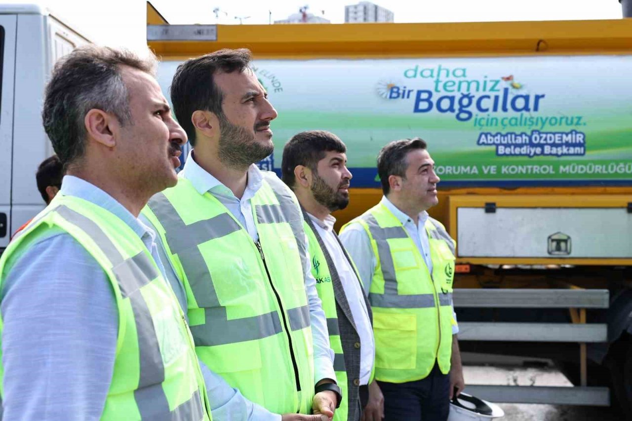 Fatih Mahallesi’ndeki 33 yıllık bina yıkıldı