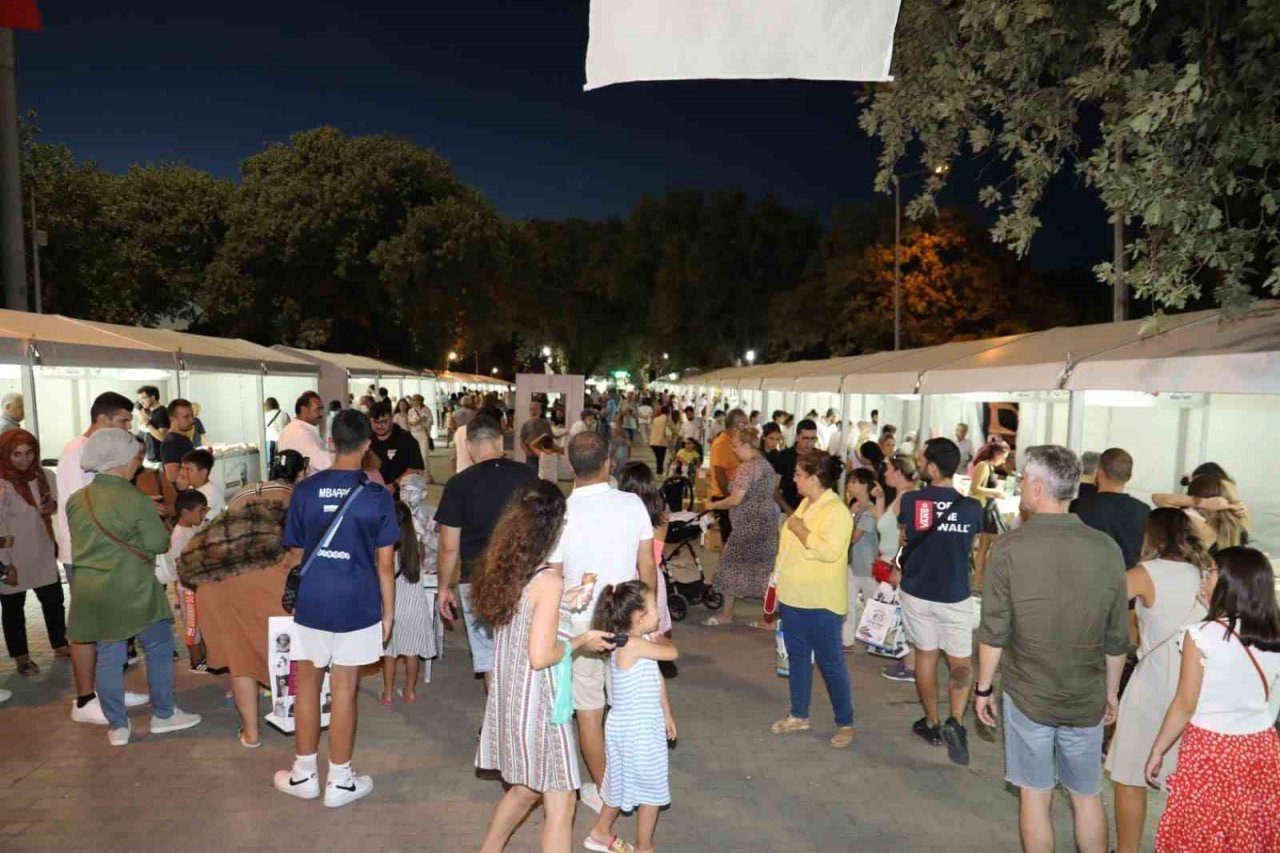 Burhaniye Kitap Fuarı için geri sayım başladı