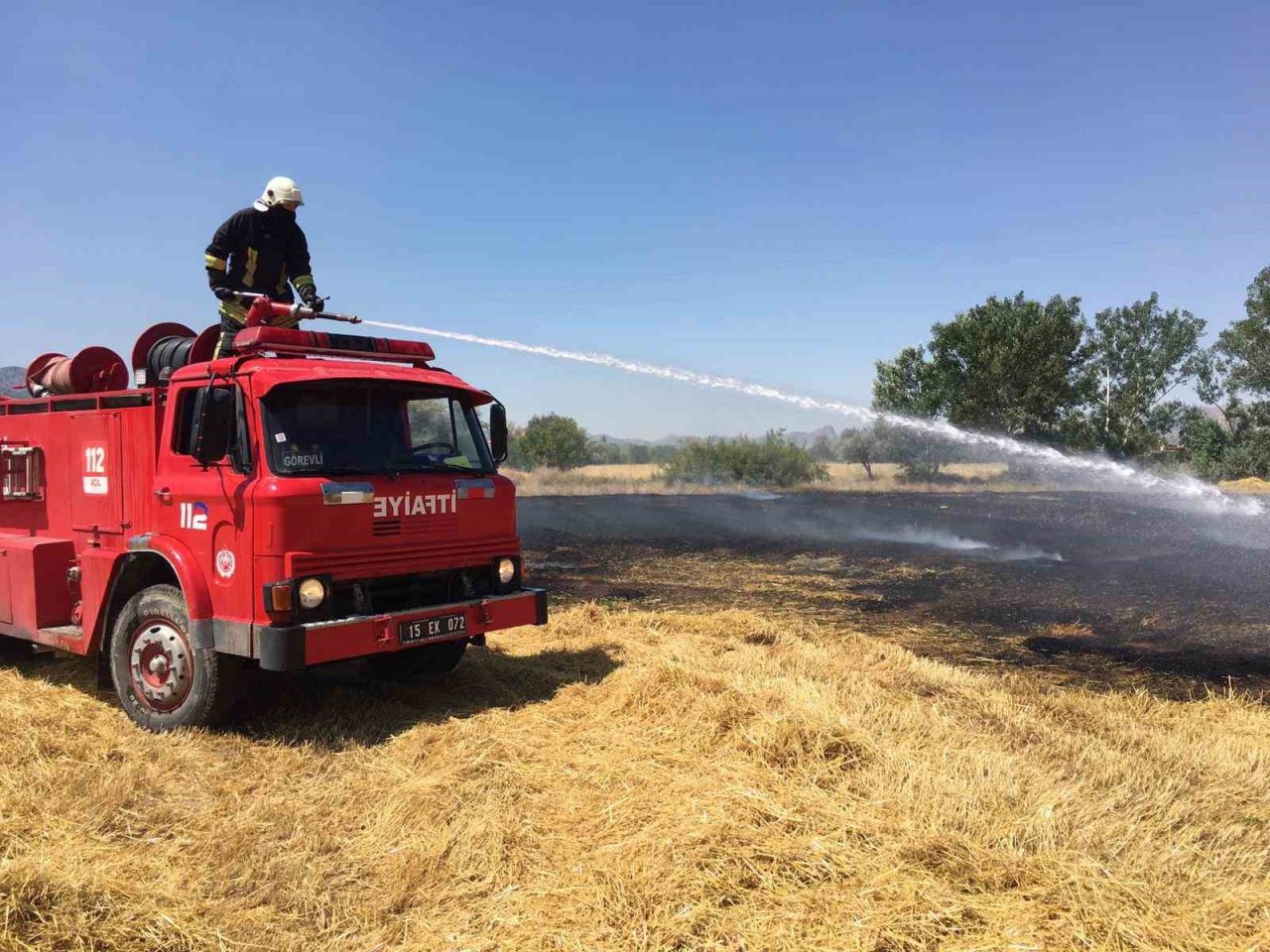 Burdur’da anız yangını
