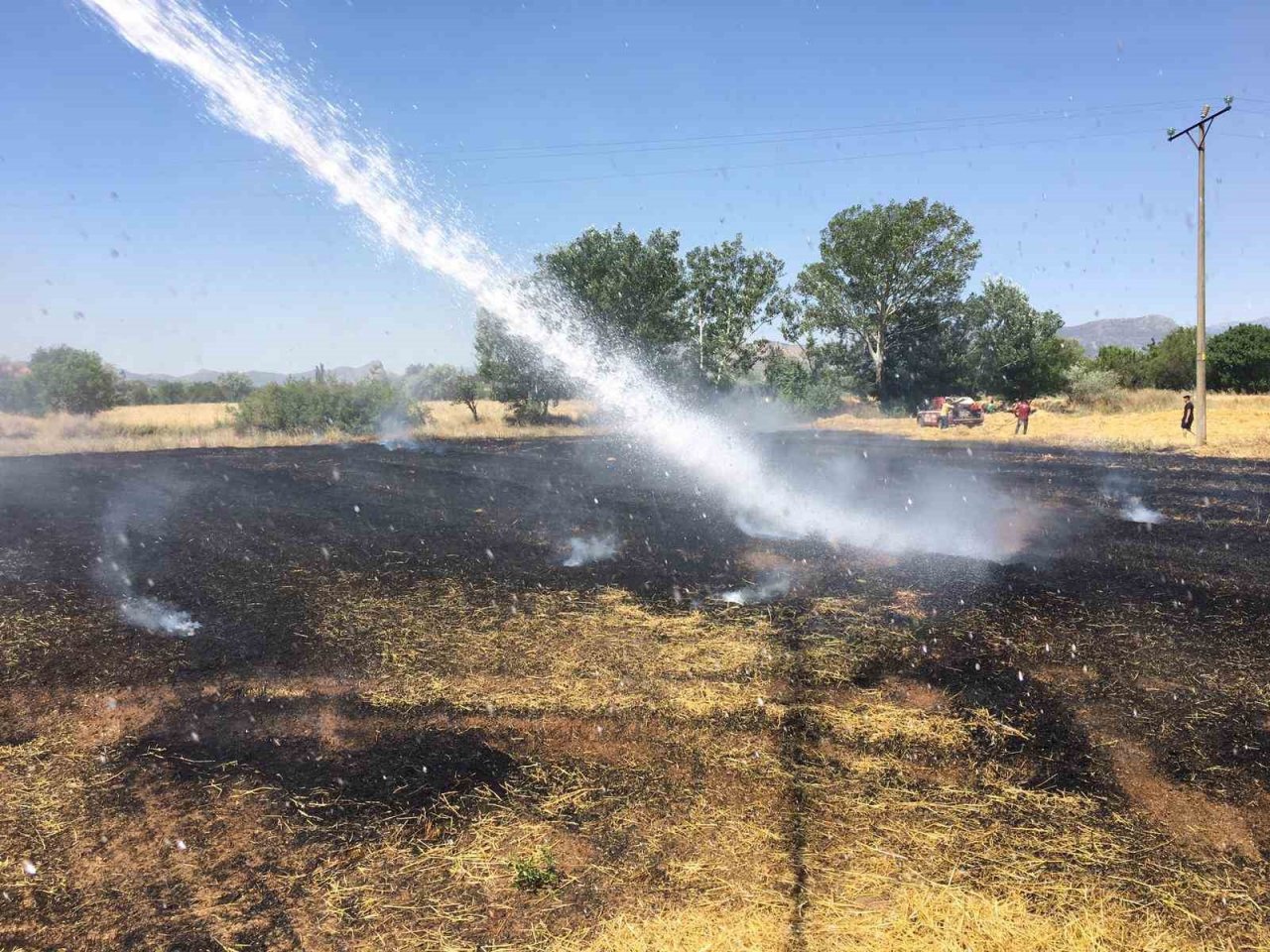 Burdur’da anız yangını